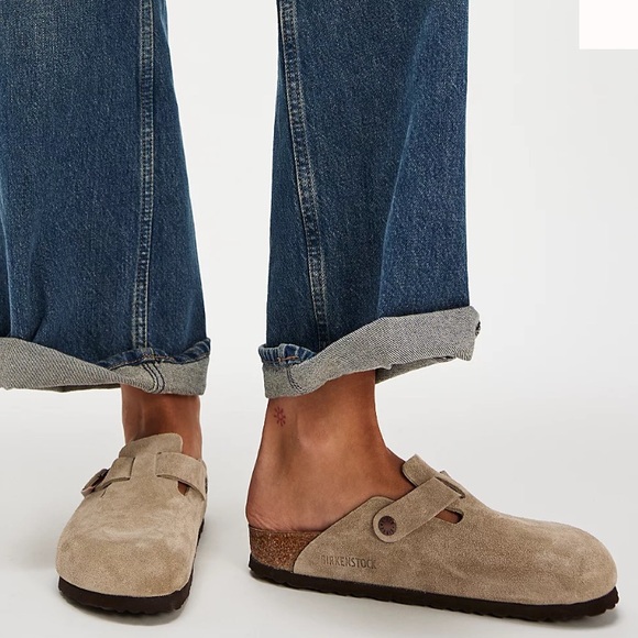 Free People x Birkenstock Boston Soft Footbed Clogs Taupe Suede 41